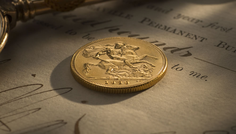 1930M Sovereign date side