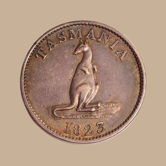 89338-1823-Macintosh-Degraves-Tasmanian-Silver-Shilling-Rev-TECH-September-2024