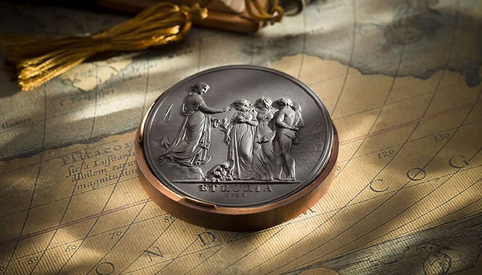 1789 SYDNEY COVE MEDALLION -2534